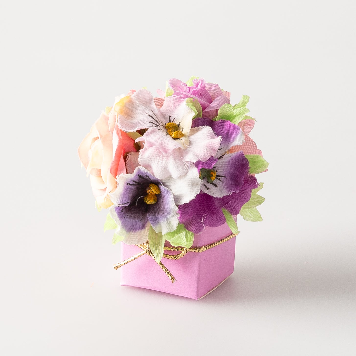 Spring Flowers Fantasy Box with 1 Truffle