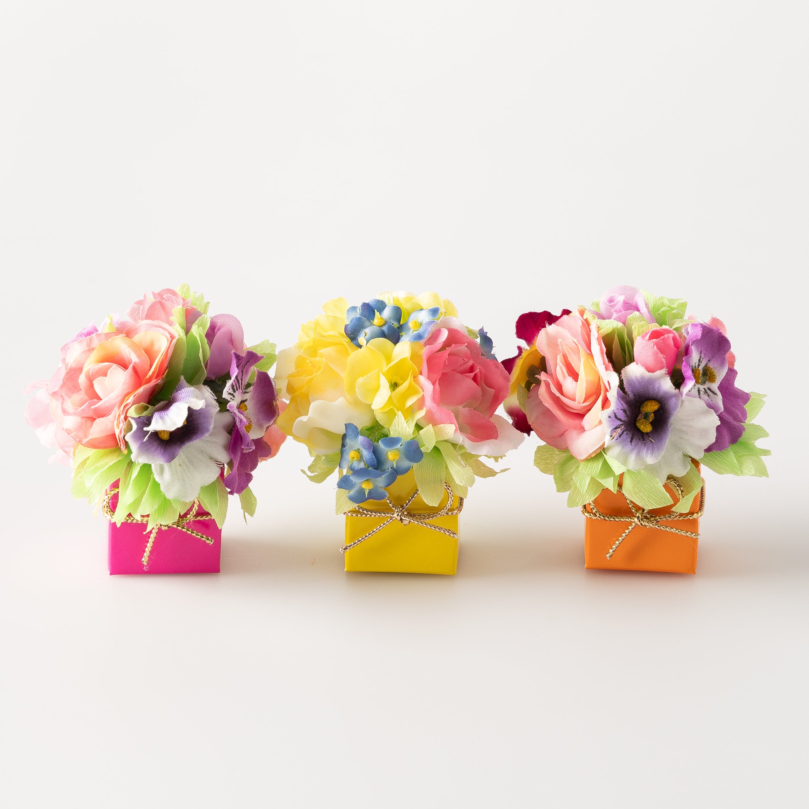 Spring Flowers Fantasy Box with 1 Truffle