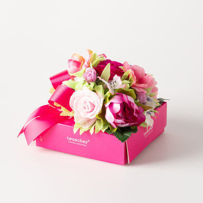 Spring fantasy box with 16 Truffles.